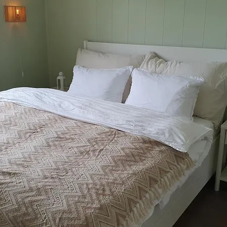 Trygheim Feriehus Bud